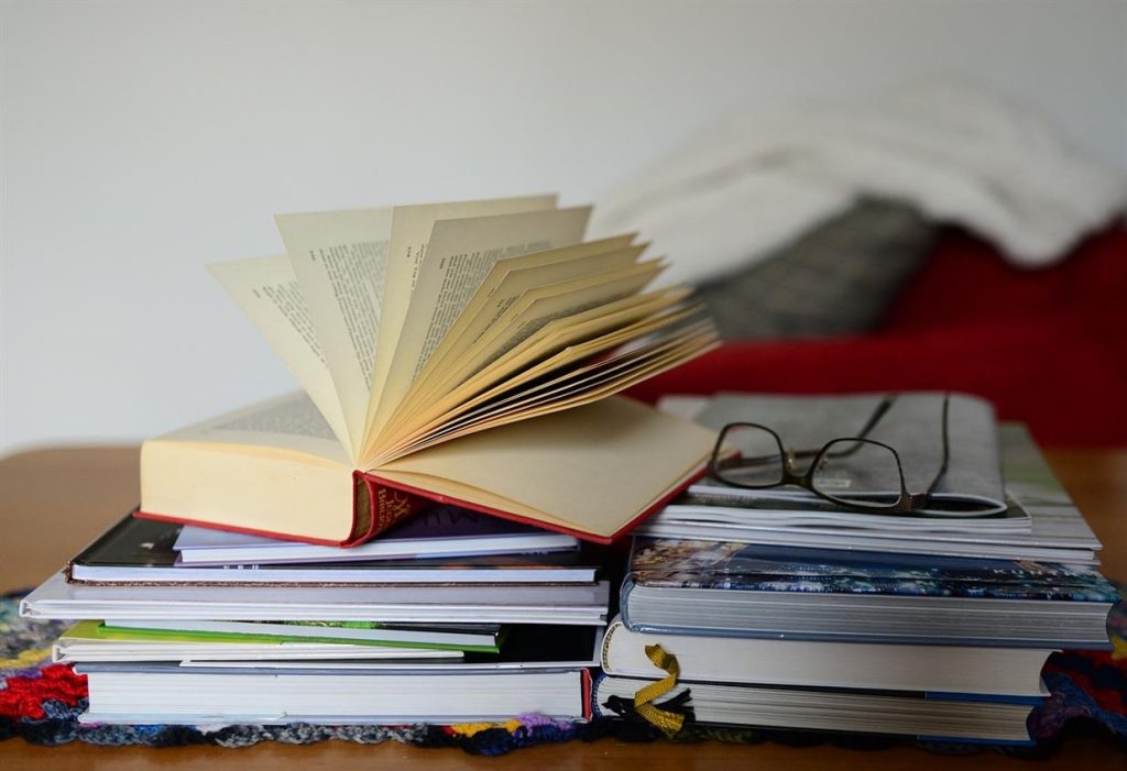 Die Zukunft des Lernens: Markt+Techniks digitale Revolution in der IT und darüber hinaus Während die Technologie Branchen weiter umgestaltet und die Art und Weise, wie wir Wissen erwerben, neu definiert, steht Markt+Technik an vorderster Front bei der Revolutionierung des Lernens in der IT und darüber hinaus. Mit jahrzehntelanger Erfahrung in der Veröffentlichung hochwertiger Lehrmaterialien hat Markt+Technik das digitale Zeitalter angenommen und bietet innovative Lernlösungen, die Wissen zugänglicher, spannender und effektiver machen als je zuvor.